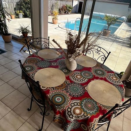 Bed and Breakfast Les Voyages De Louison Lavardac Экстерьер фото