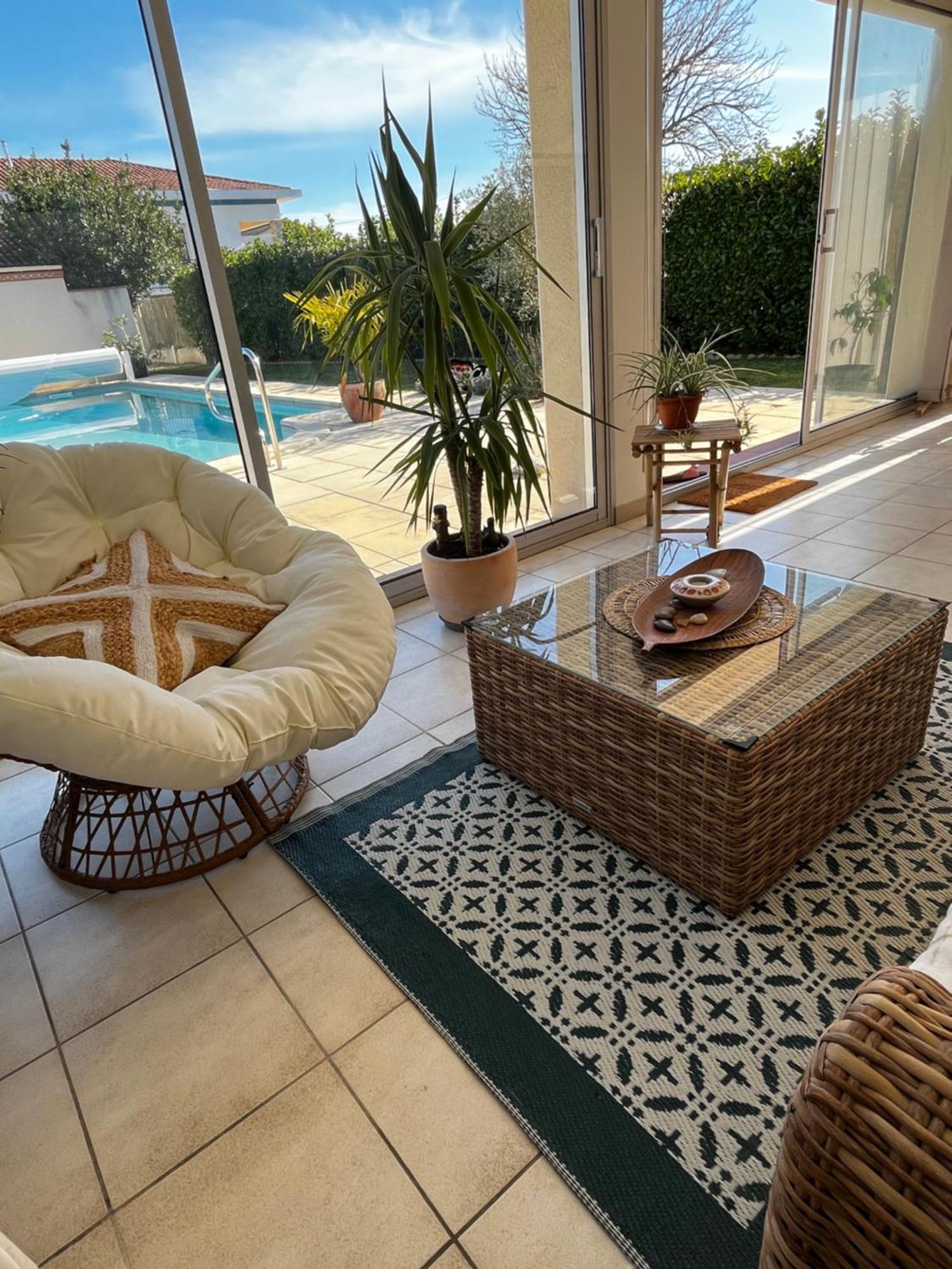 Bed and Breakfast Les Voyages De Louison Lavardac Экстерьер фото